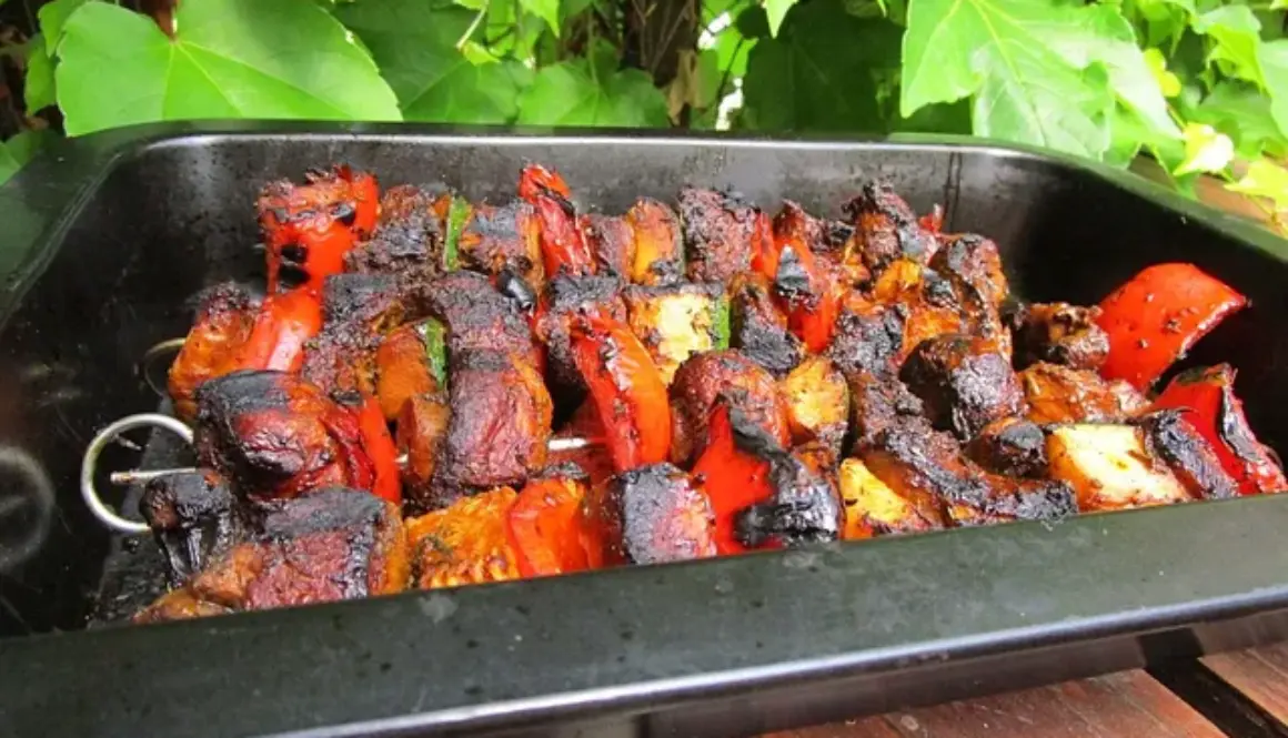 ga-sommerliche-gefluegel-gemuese-grillspiesse